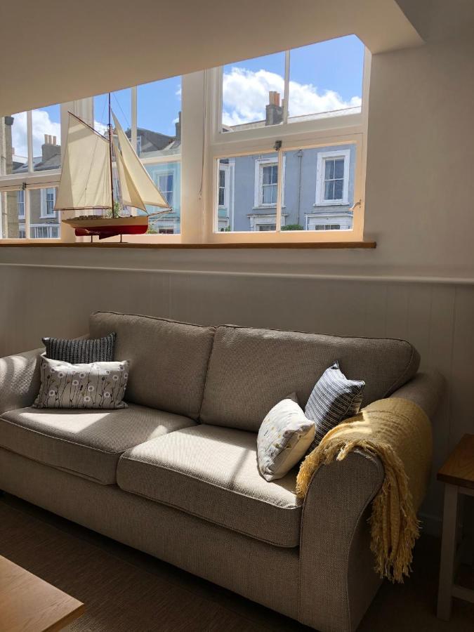 The Old English Rooms Falmouth Exterior foto